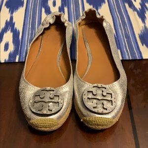 TORY BURCH ESPADRILLE - Silver color Size 7